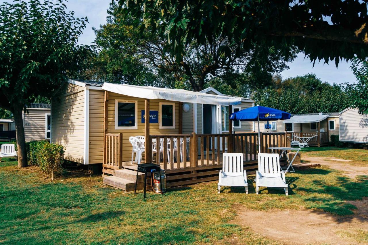 Castell Montgri - Mobile Homes By Lifestyle Holidays L'Estartit Kültér fotó